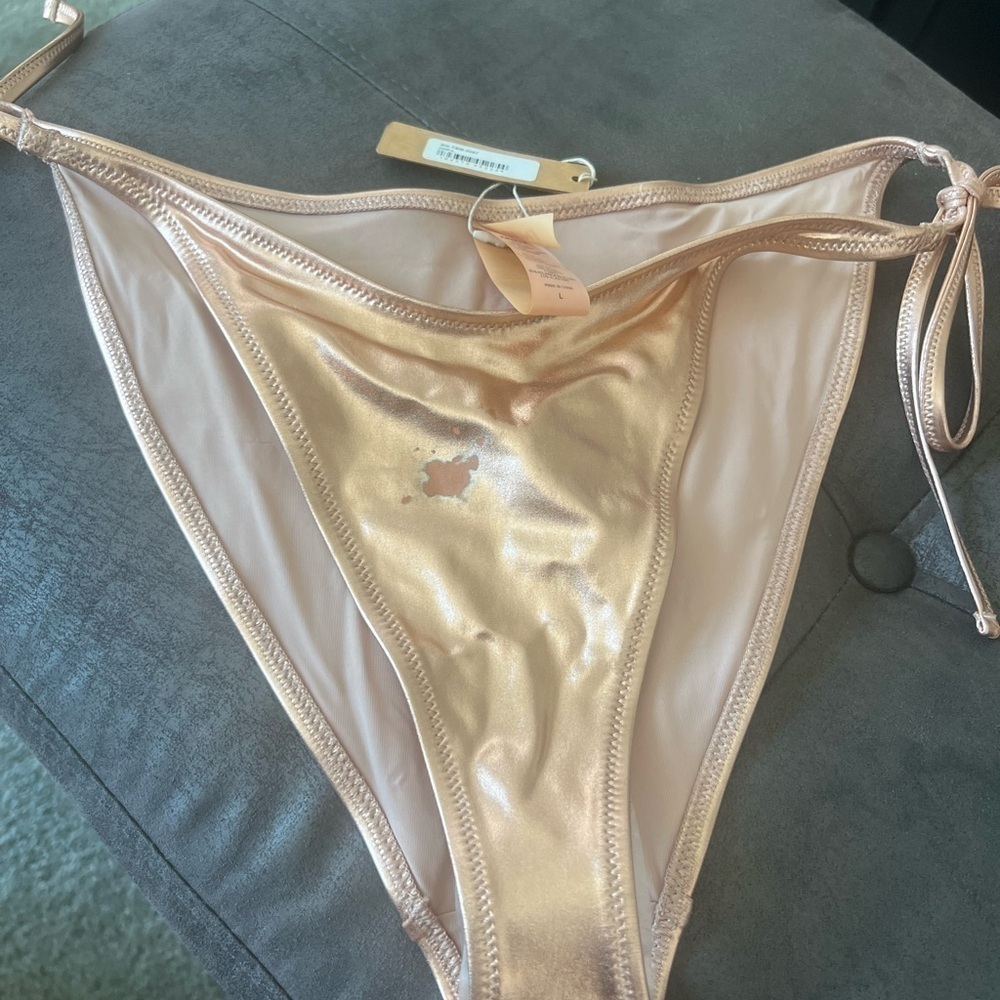 Skims Metallic Swim Dipped Tie Bottom - Picture 3 of 4